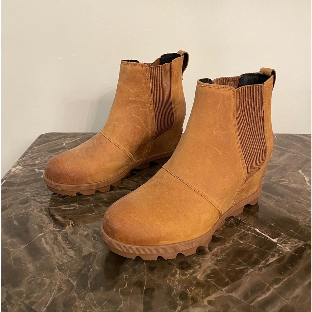 Sorel Women's Wedge Boots in Brown Size 7.5